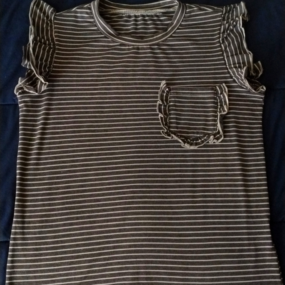 💗5/$25 Women's size small top